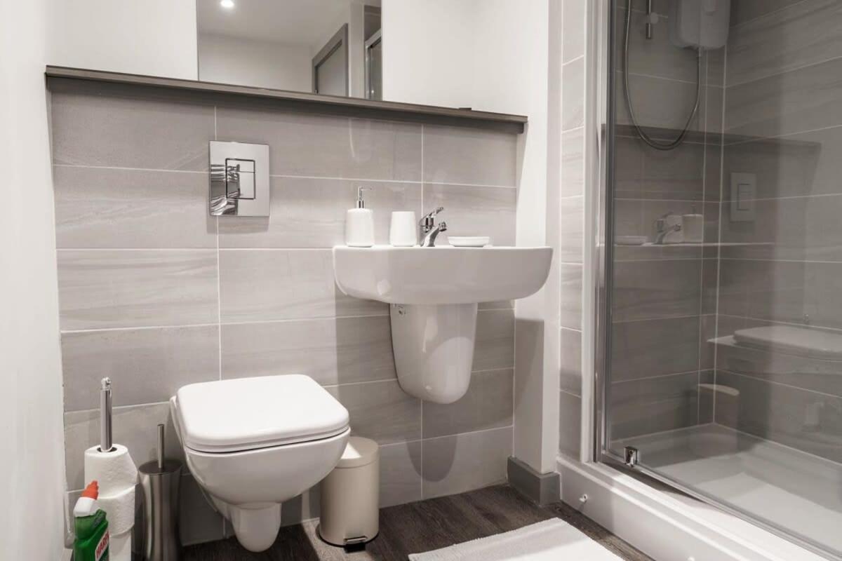 Lovely 1 Bed Apartment In Liverpool Centre Exterior foto