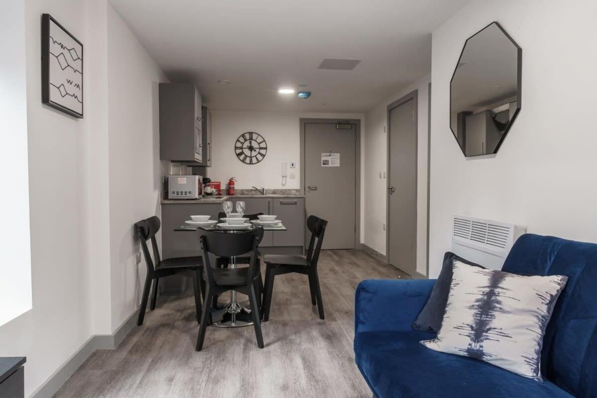Lovely 1 Bed Apartment In Liverpool Centre Exterior foto