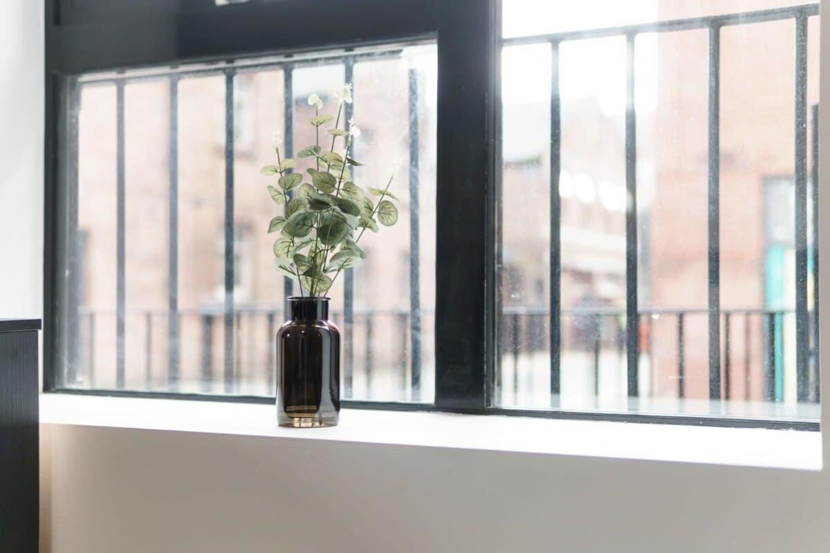 Lovely 1 Bed Apartment In Liverpool Centre Exterior foto